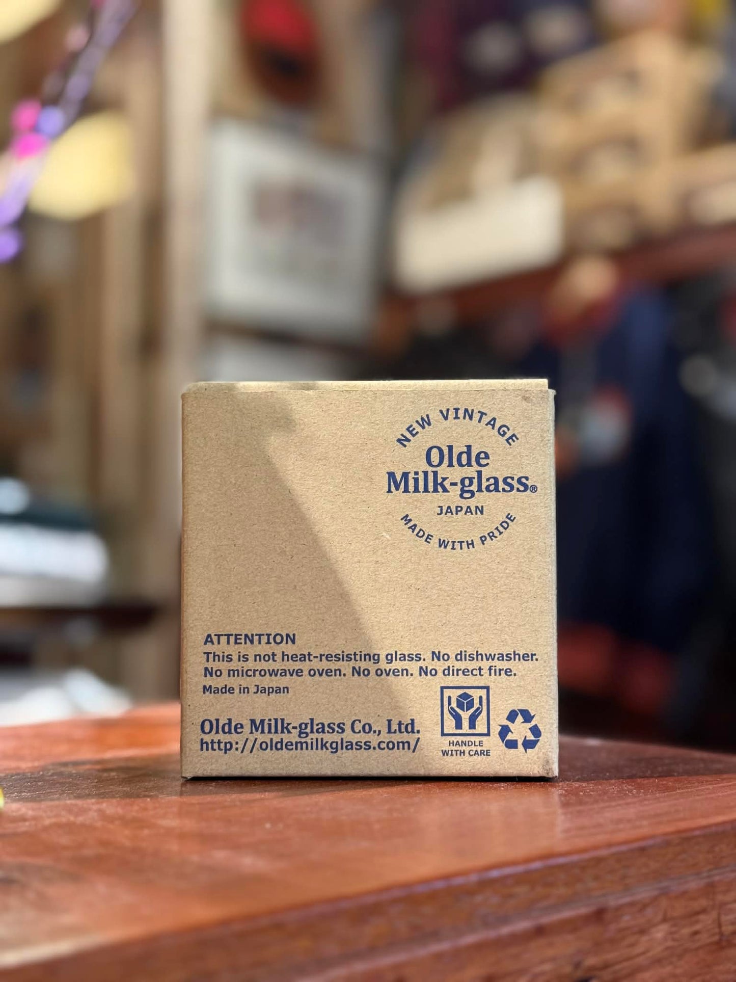 Studio D'Artisan Olde Milk Glass Mug
