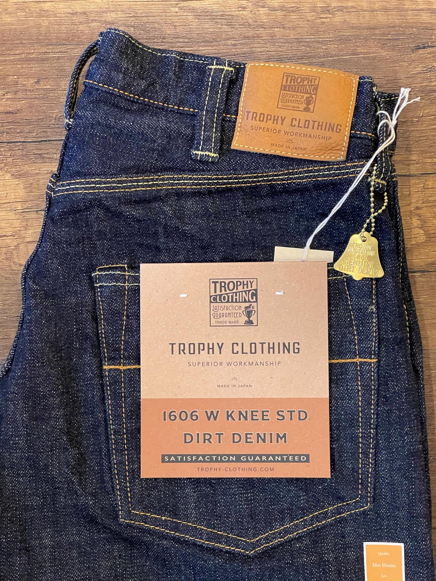 Trophy Clothing W Knee Standard Dirt Denim