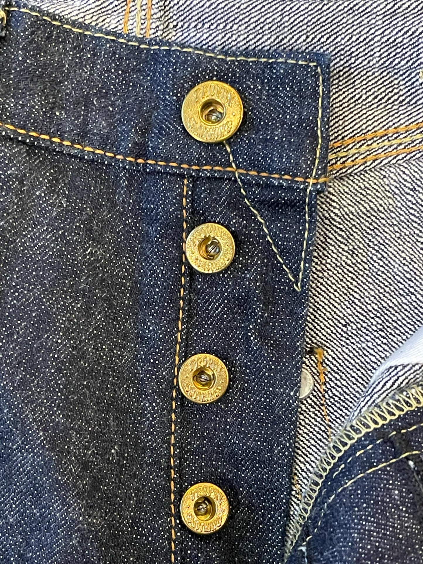 Trophy Clothing W Knee Standard Dirt Denim