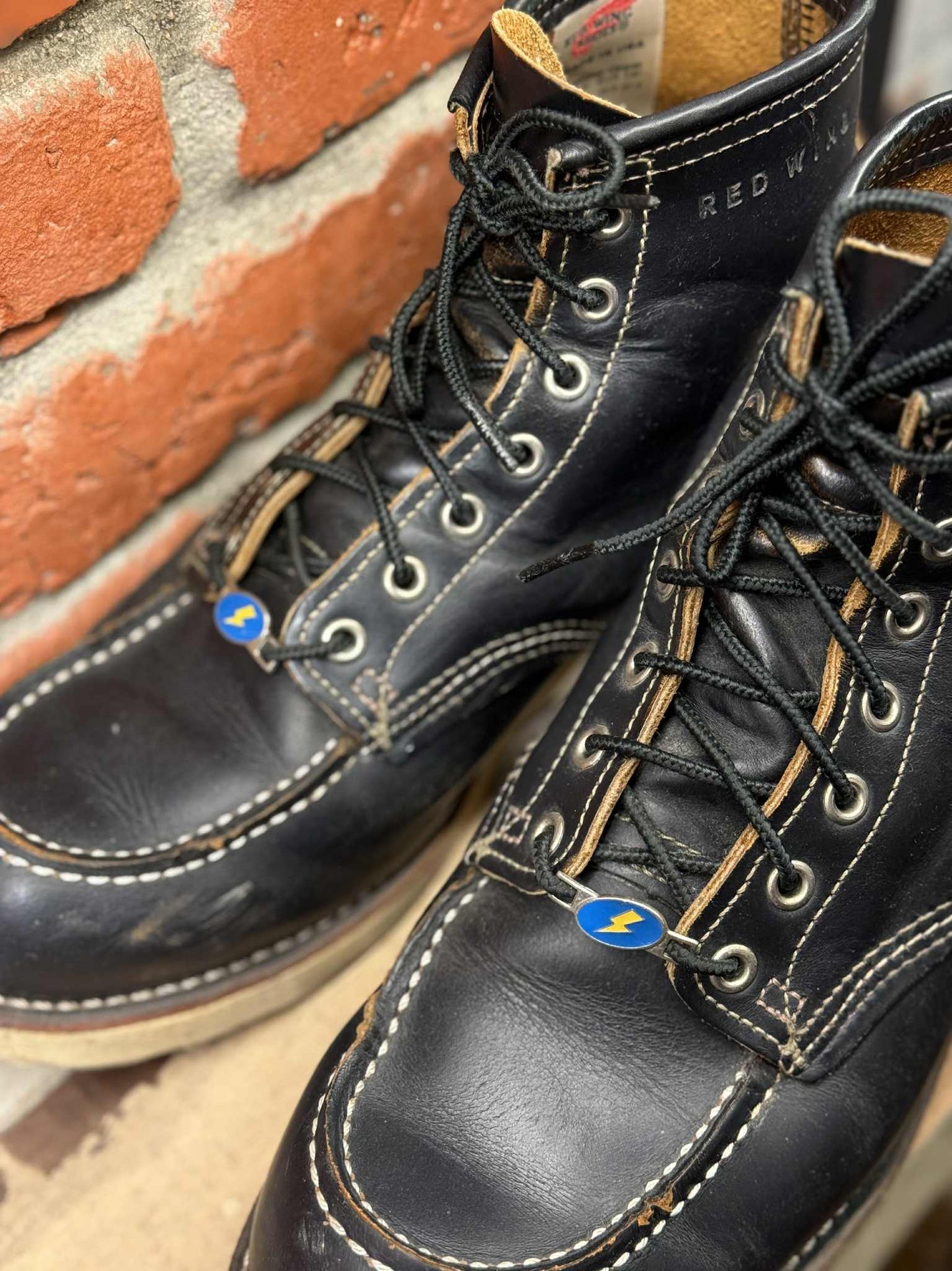 Red Wing Shoes "Lightning" Lace Keeper