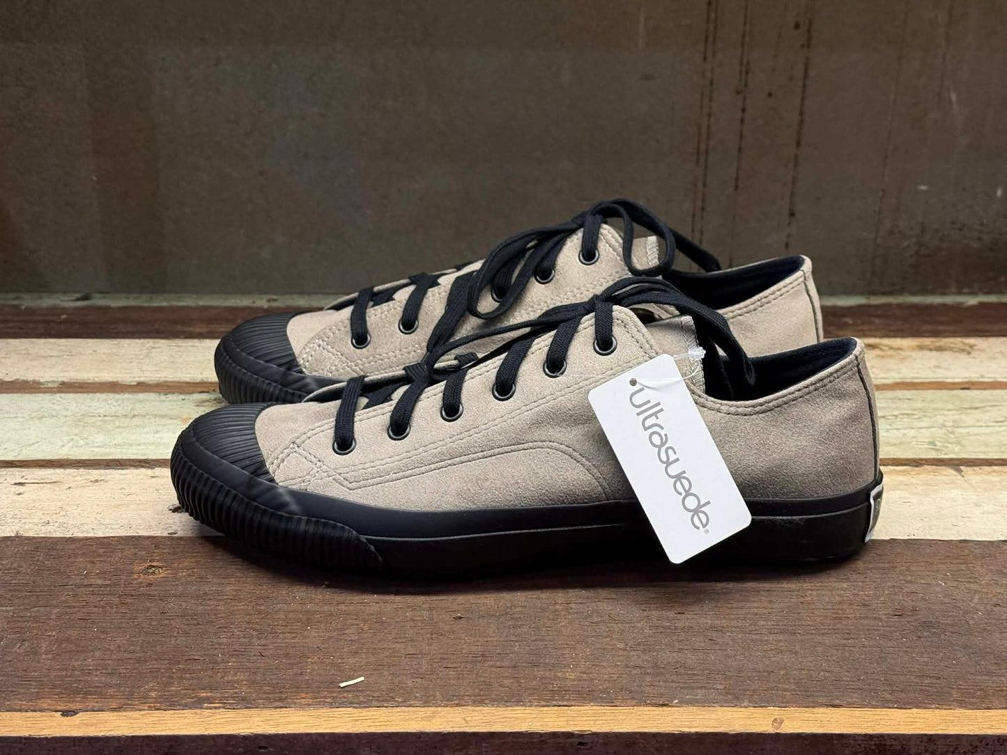 PRAS SHELLCAP Series - LOW VEGAN SUEDE /  Gray x Black