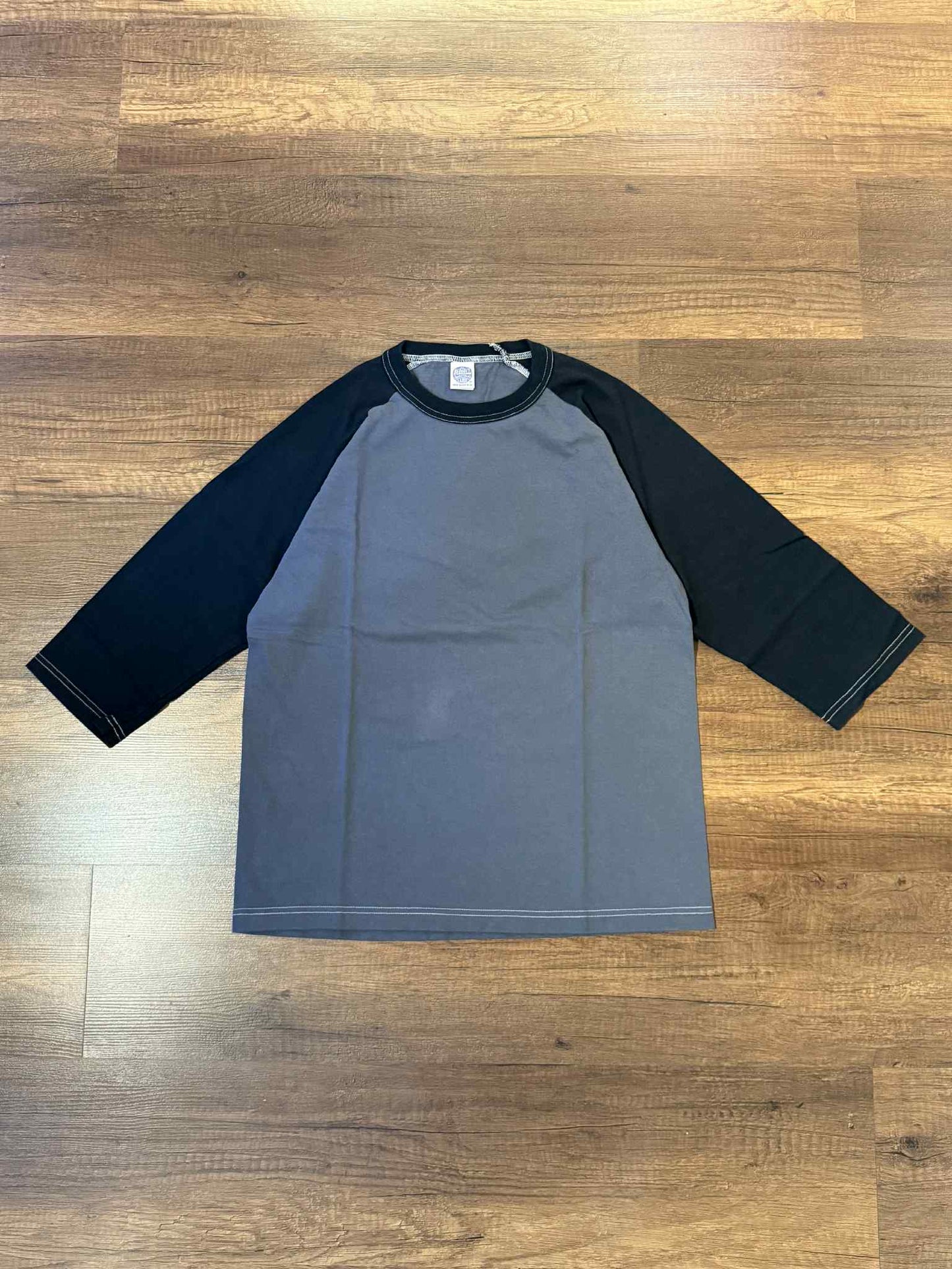 Toys McCoy Mchill Sportwear Cropped Raglan Tee - Blue